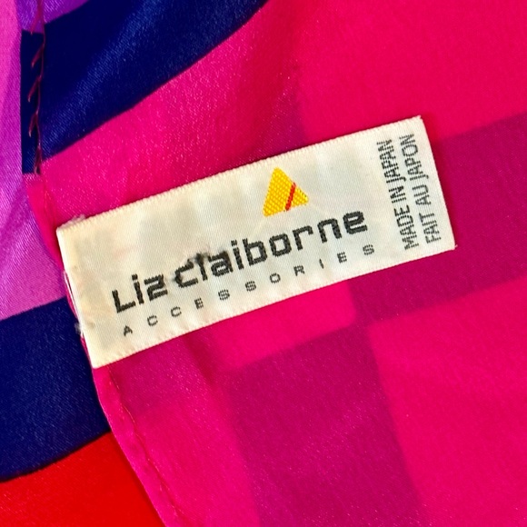 🌟HP🌟VTG 1991 Liz Claiborne Geometric Print Bright Color Silk Scarf Made in Japan - Picture 7 of 9
